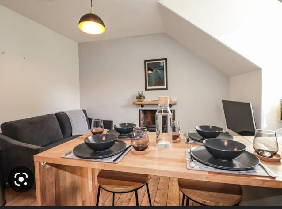 Apartment At Lochness, Foyres Foyers